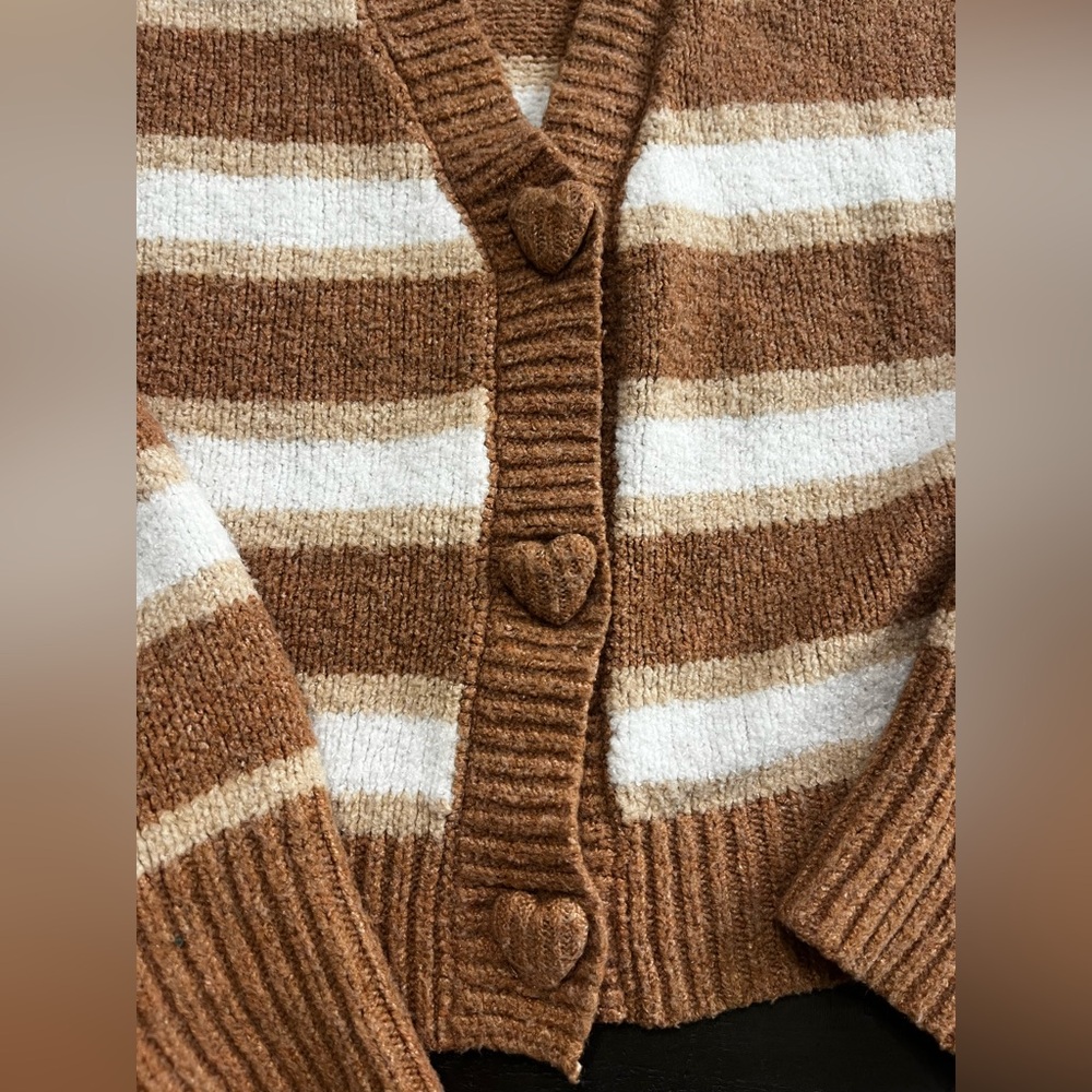 Heart Shape Cardigan Button Sweater Women's Size S Brown White Cropped Wild Skye - Picture 2 of 6